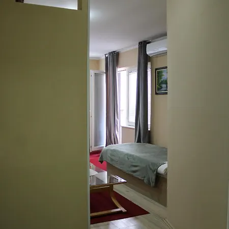 Majesty Bed & Breakfast 3*