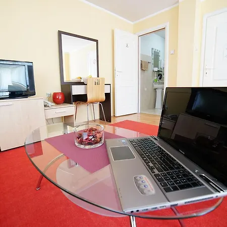 Bed & Breakfast Majesty 3*