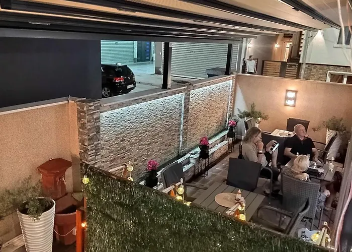 Majesty Panzió Ni